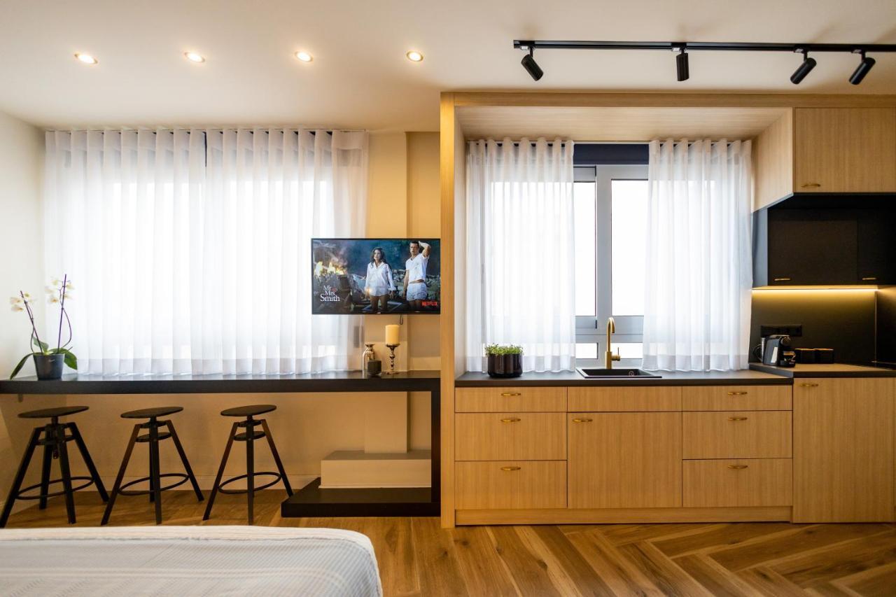 Triple A - Prime Location - Between Monastiraki & Syntagma Square-Free Parking! Афины Экстерьер фото