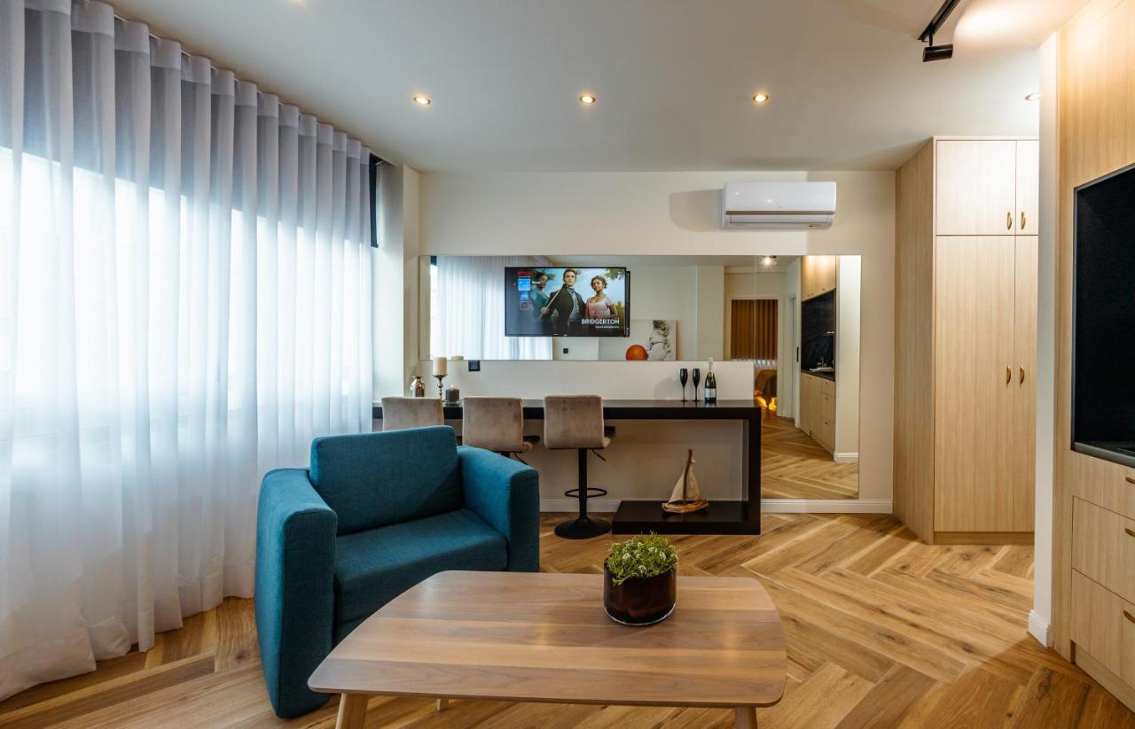 Triple A - Prime Location - Between Monastiraki & Syntagma Square-Free Parking! Афины Экстерьер фото